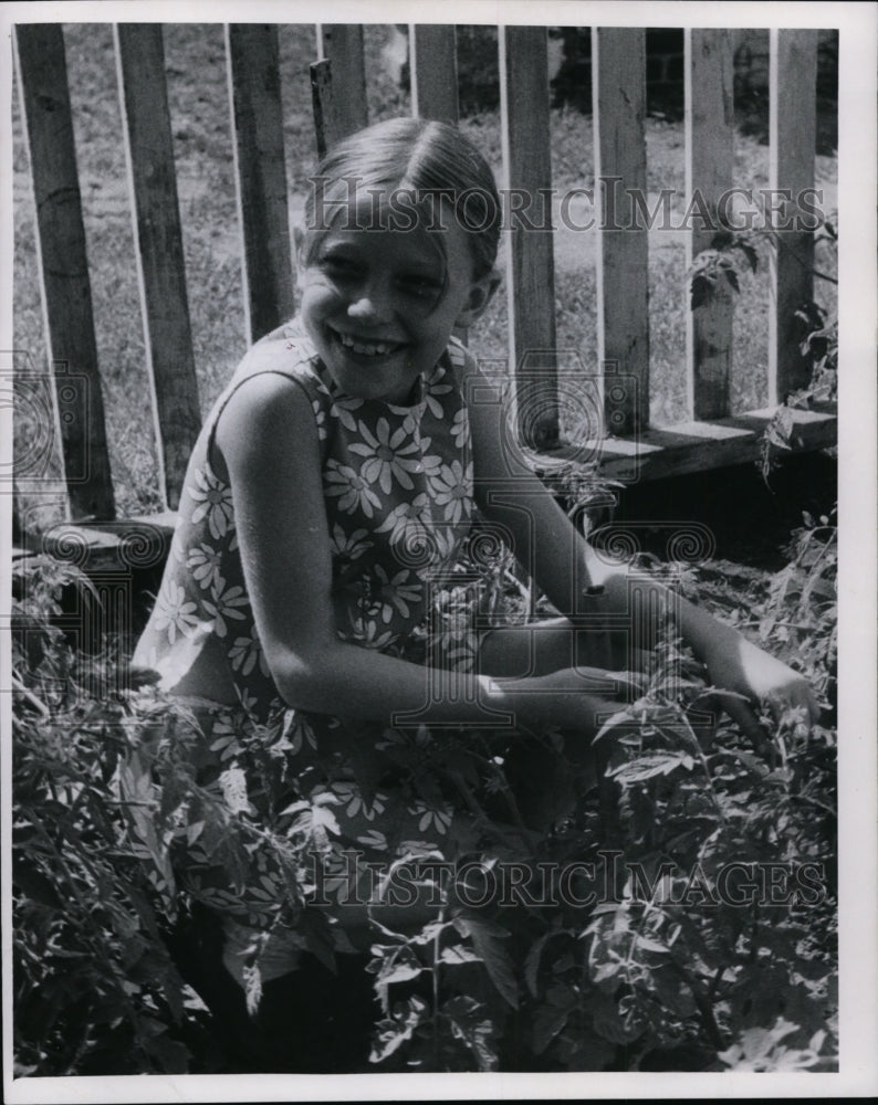 1969 Elizabeth Duncan, is one of Clevelands top summer gardeners-Historic Images