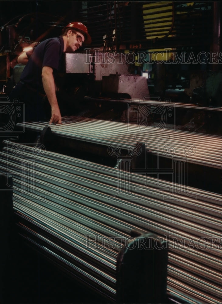 1998, Republic Engineered Steels Companies employee, Larry Knerr - Historic Images