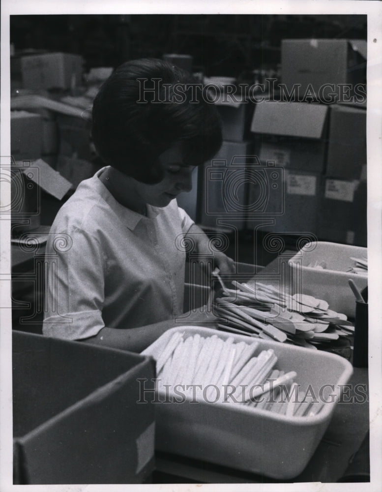 1967, Marla Brenner, Rubbermaid Inc employee - cvb32348 - Historic Images