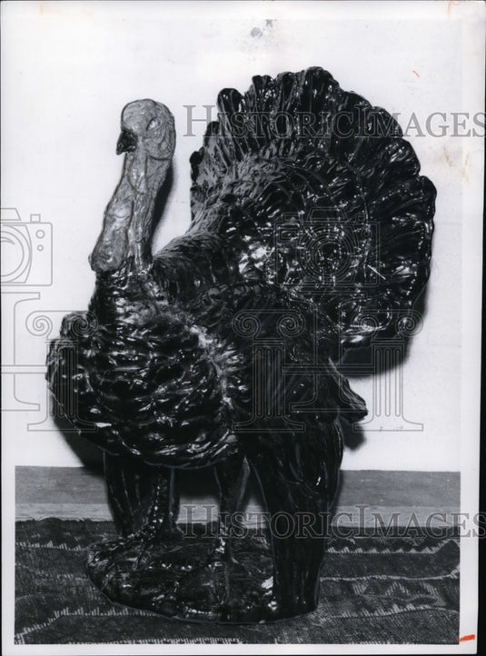 1975 Mrs. William G. Mather's China Turkey for Thanksgiving-Historic Images