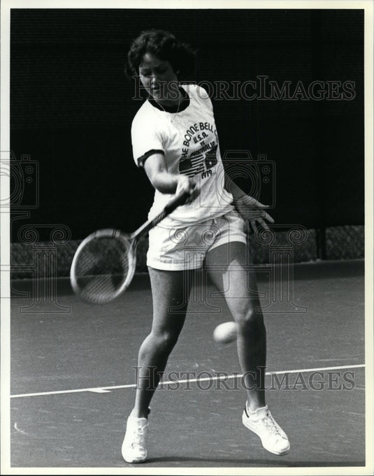 Press Photo Sue Leo - cvb32505 - Historic Images