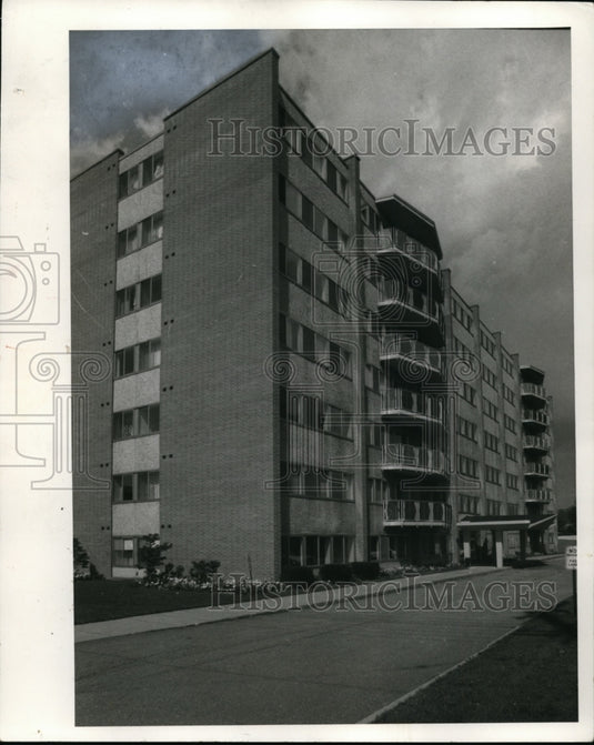 1972,Emerald Tower Condominiums. Pearl Rd. North of WI 30th Parma Hts - Historic Images