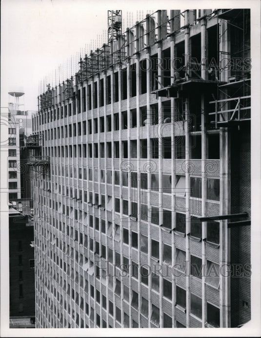 1967 Press Photo Finishing touch Chesterfield at E12th & Chester Ave NE Building - Historic Images