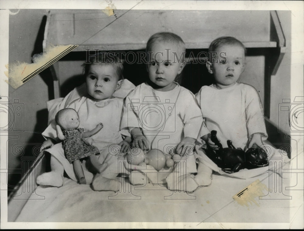 1935, Wycoff Quadruplets - cvb32711 - Historic Images