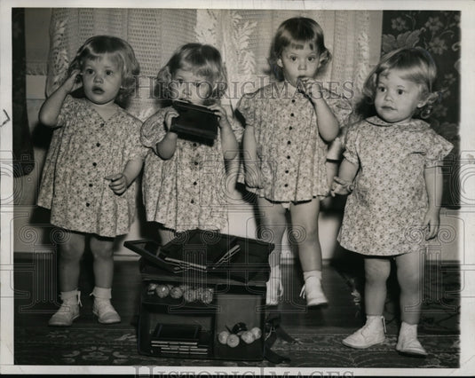 1940 Press Photo Joyce, Jeanette, Joan & Jeraldine Badgett Quadruplets- Historic Images