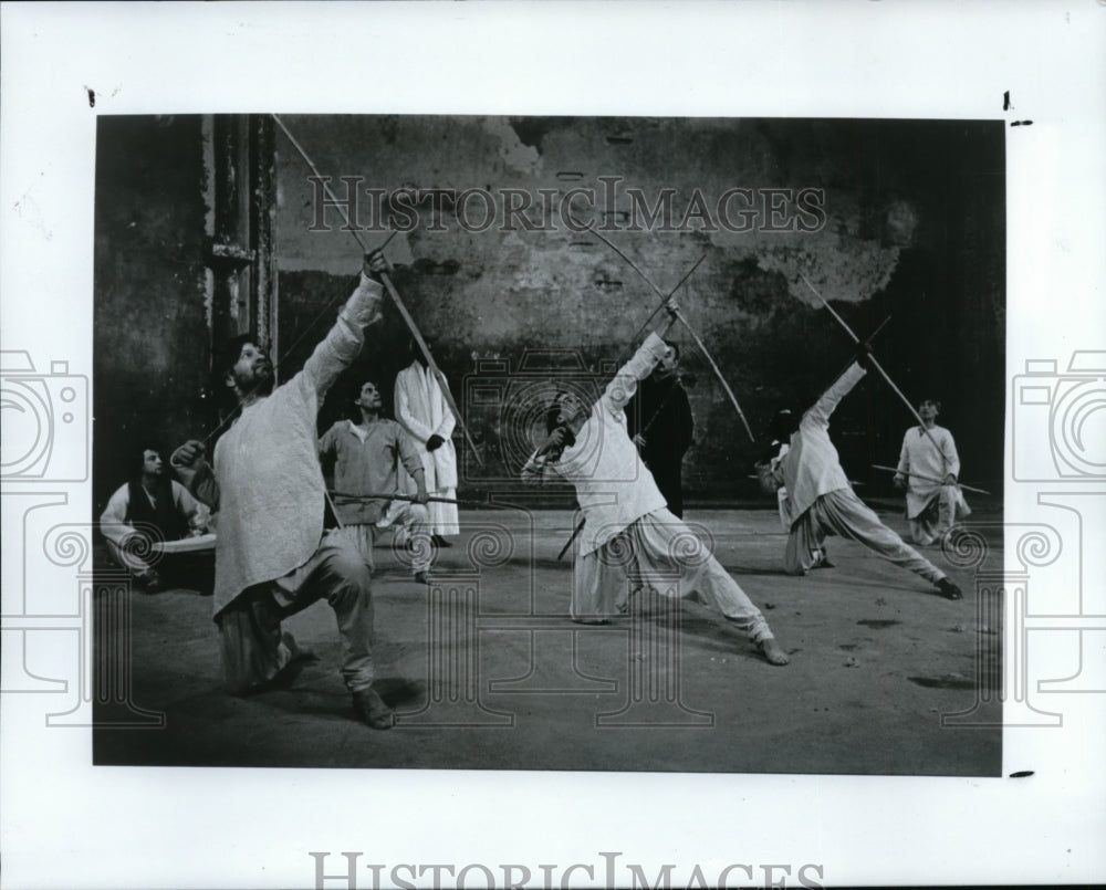 1987 Press Photo Peter Brook&#39;s Play &quot;The Mahabharata&quot; - cvb33024 - Historic Images