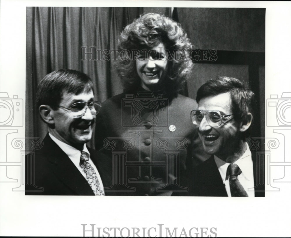 1989 Press Photo Henry Manning, Kathryn Paul, &amp; Robert Shakno at the City Club - Historic Images