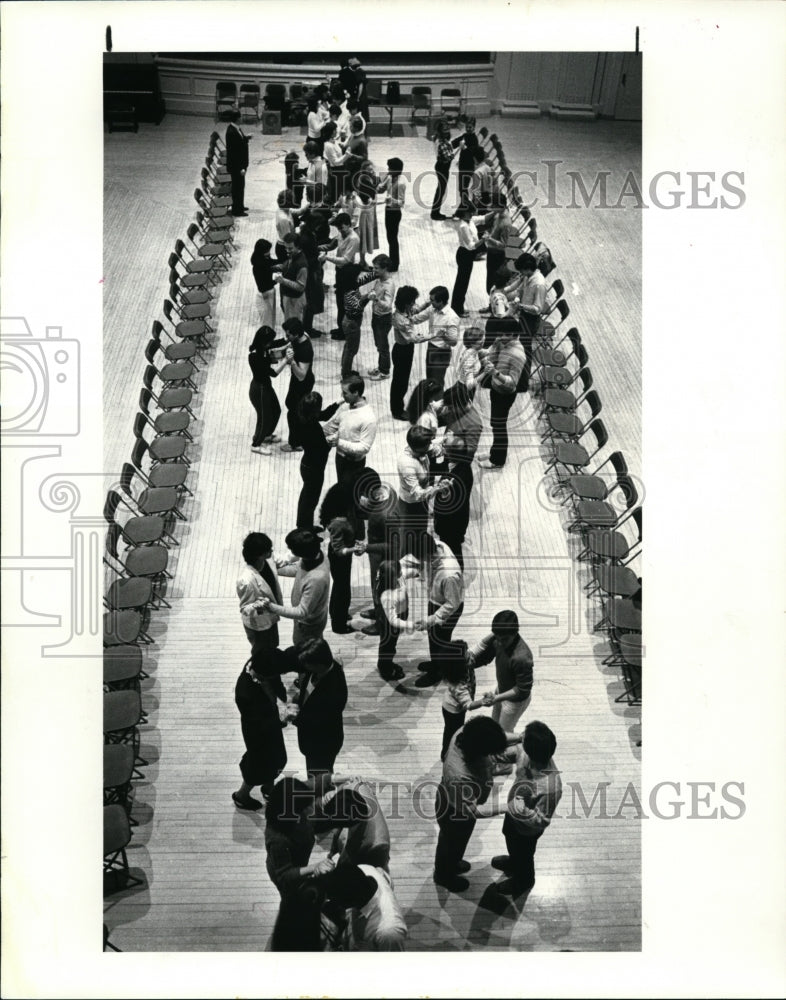 1984 Press Photo Students at CWRU learn ballroom dancing - cvb33186 - Historic Images