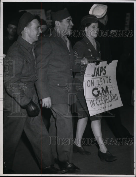 1946 Press Photo: Private Bert Foster, World War II Veteran - cvb33193 - Historic Images