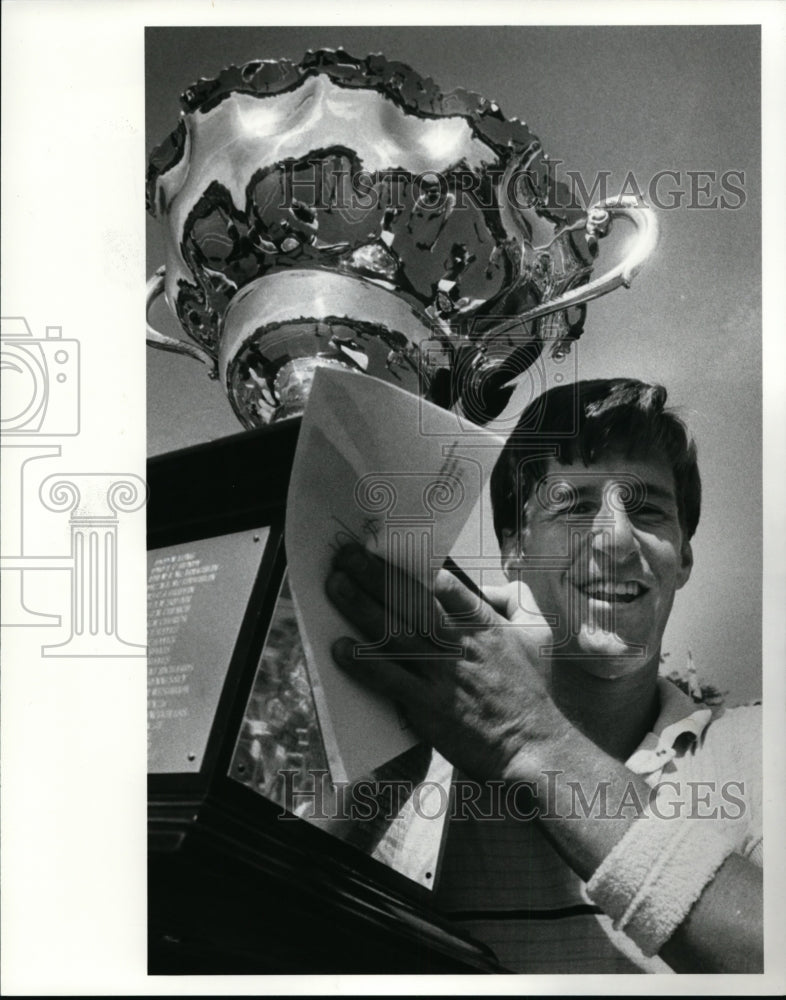 1983 Press Photo Marty Davis western open tennis winner - cvb33487 - Historic Images
