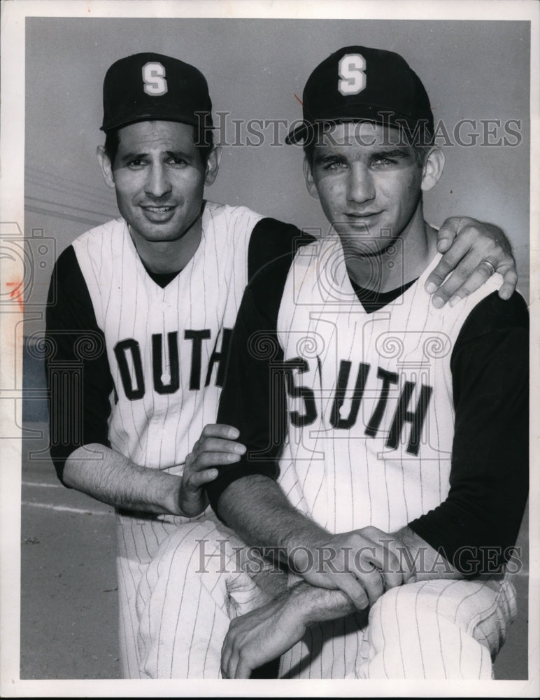 1966 Press Photo South High Coach Angelo Rodriguez w/ Jerry Musiel - cvb33543-Historic Images