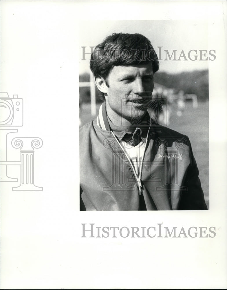 1984 Press Photo Hawkens School Football Coach Cliff Walton - cvb33570 - Historic Images