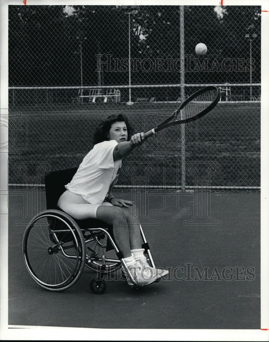 1990 Press Photo Miss Alie Mann handicapped tennis player - cvb33595 - Historic Images