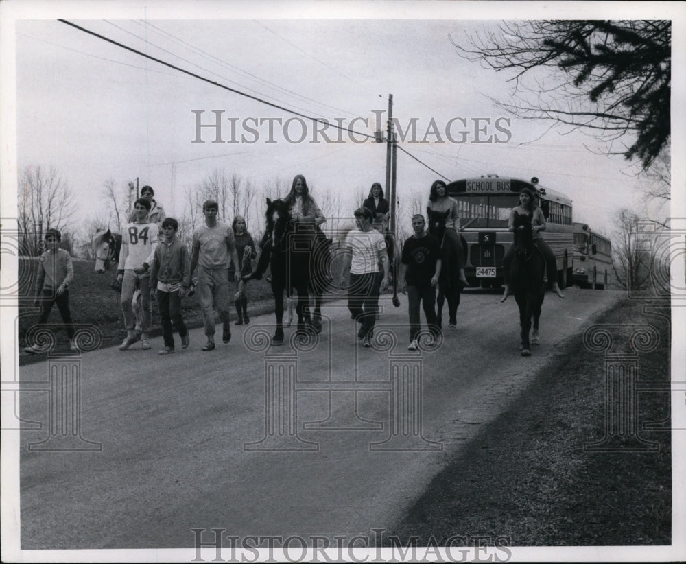 1970 Press Photo Earth Week - cvb33671 - Historic Images