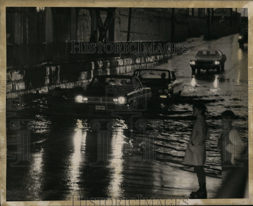 1971 Press Photo Weather - Rain - cvb33684 - Historic Images