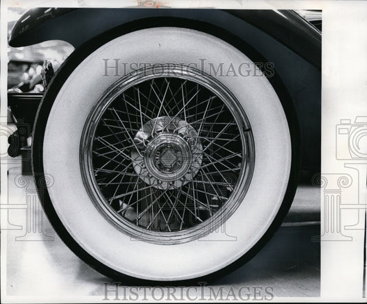 1975 A tire of the 1929 Rolls Royce automobile-Historic Images