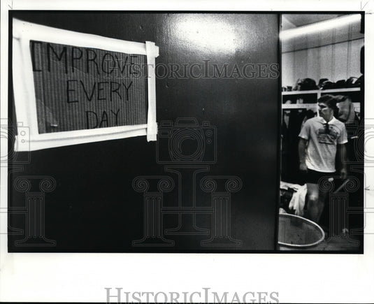 1986 Press Photo A sign at the entrance to the Batavia Trojan locker room - Historic Images