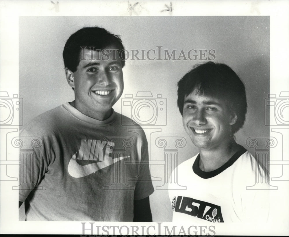 1984 Press Photo Duane Foy & Kevin Simon managers of Harold Clark Tennis Court - Historic Images