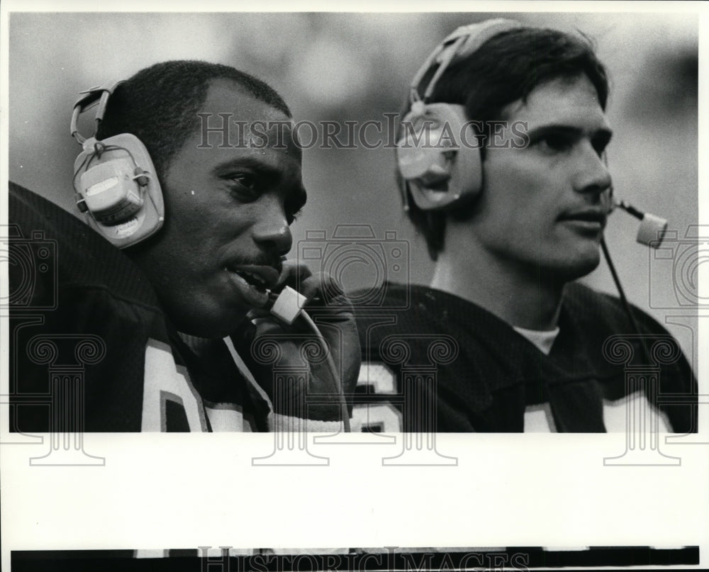 1984 Press Photo Ozzie Newsome and Paul McDonald Football Player - cvb34048 - Historic Images