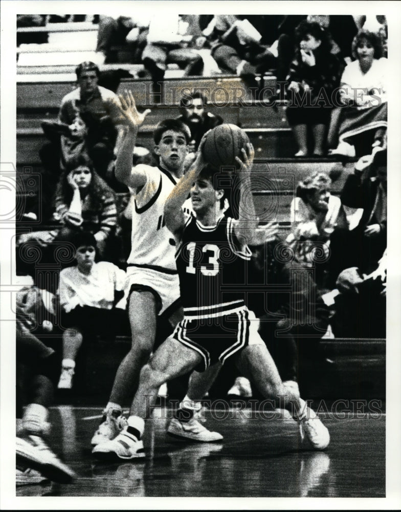 1987 Press Photo University&#39;s Jay Gordan defended by Ted Grendzynski - Historic Images