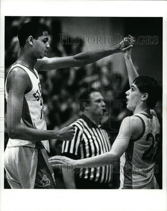 1988 Press Photo Eric Riley and David Wojciechowski-basketball players - Historic Images
