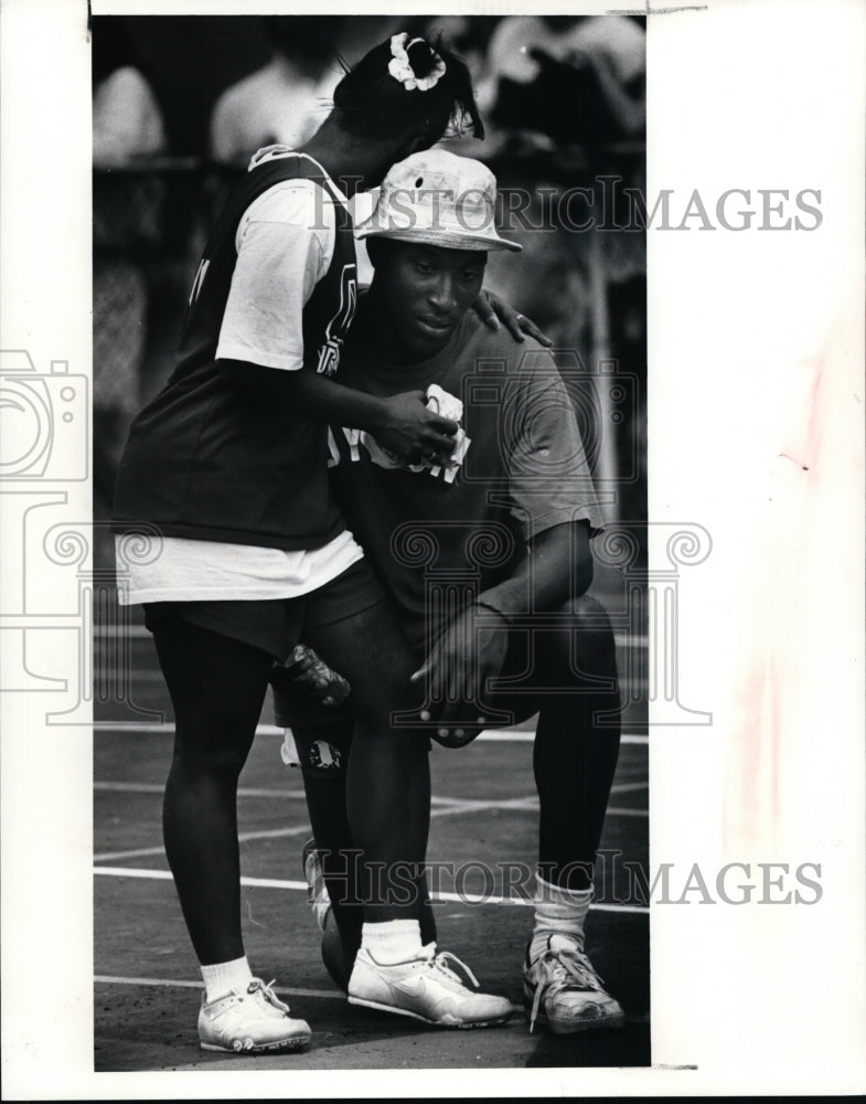 1991 Press Photo Tori Isom-Oberlin Track team and Sam Dyson of Men's track - Historic Images