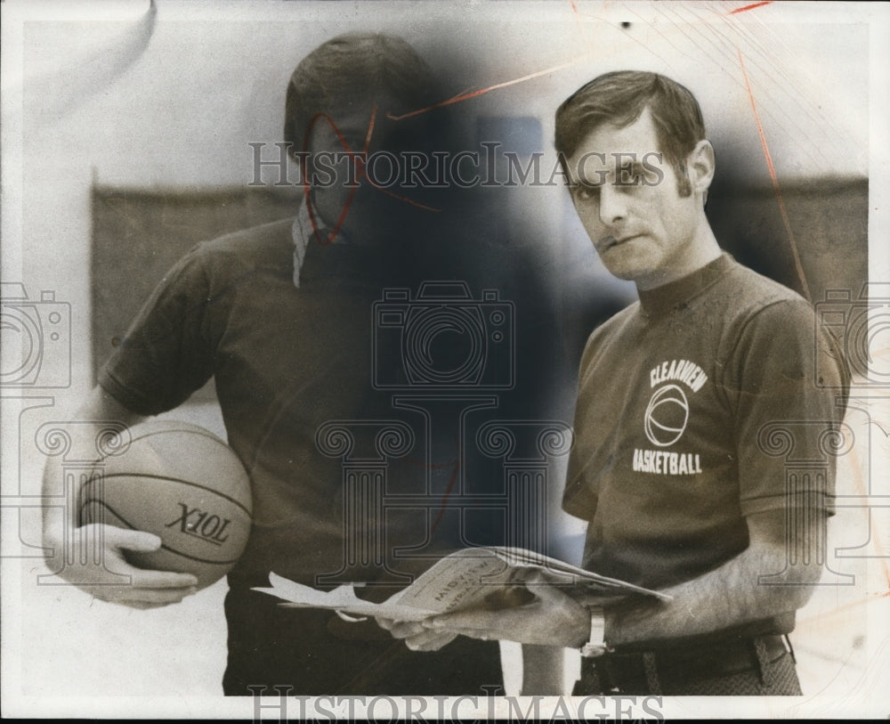 1975 Press Photo Scholastic Coaches, Bob Walsh, Clearview - cvb34435 - Historic Images