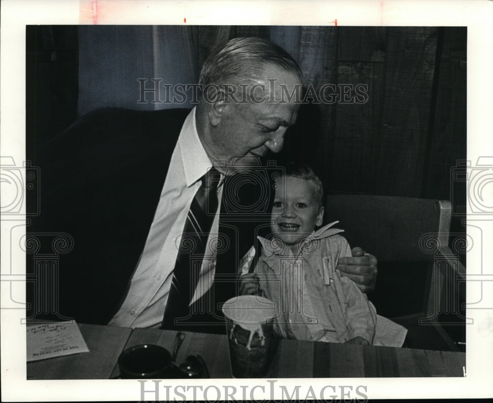 1980 Press Photo Jason Johnston with Gabe Paul - cvb34479 - Historic Images