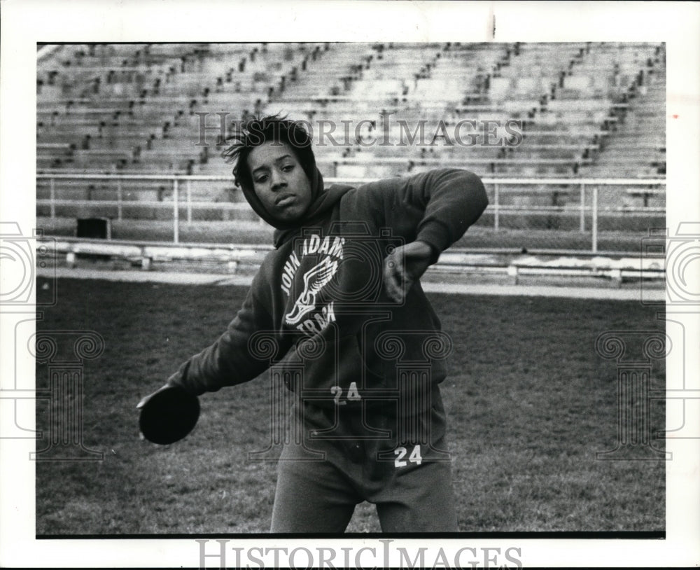 1989 Press Photo Charita Johnson, discus and shot put (Charita) - cvb34494 - Historic Images