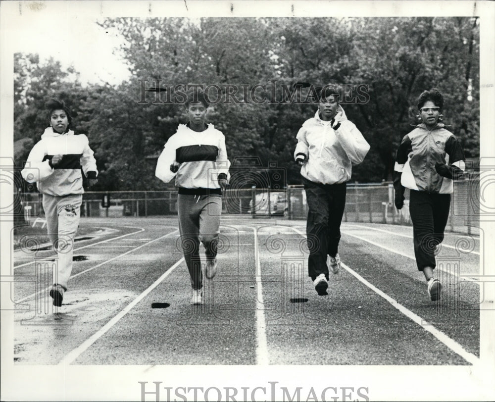 1990 Press Photo Adrienne Bundy, Shawn Clark, Sonja Thomas, Meka Rembert - Historic Images