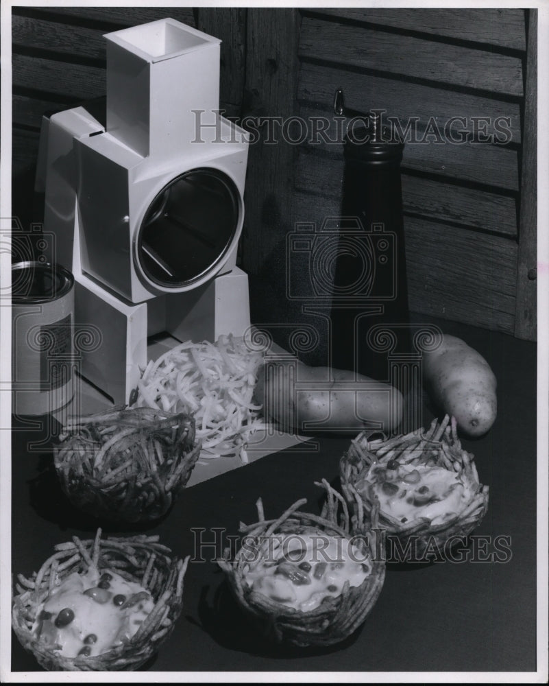 1970 Press Photo Automatic Salad Maker - cvb34600 - Historic Images