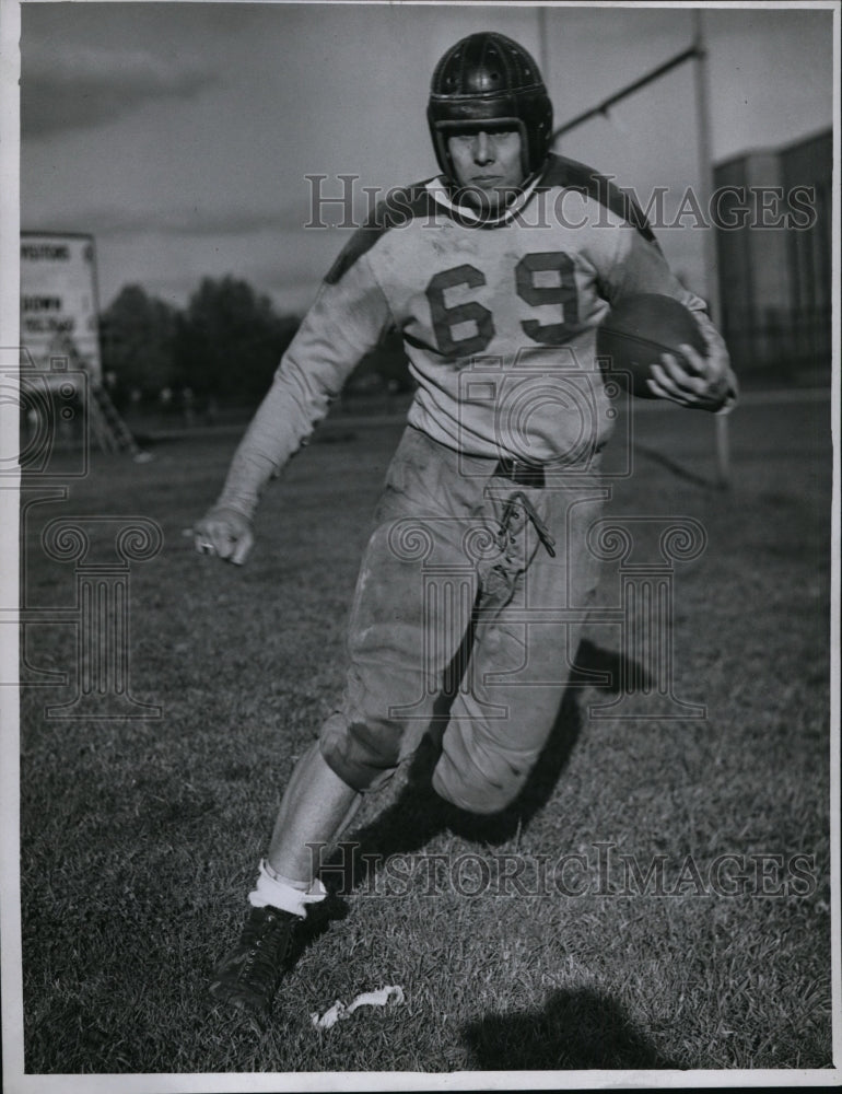 1948 Press Photo John Schweigert, halfback, Garfield Heights - cvb34609- Historic Images