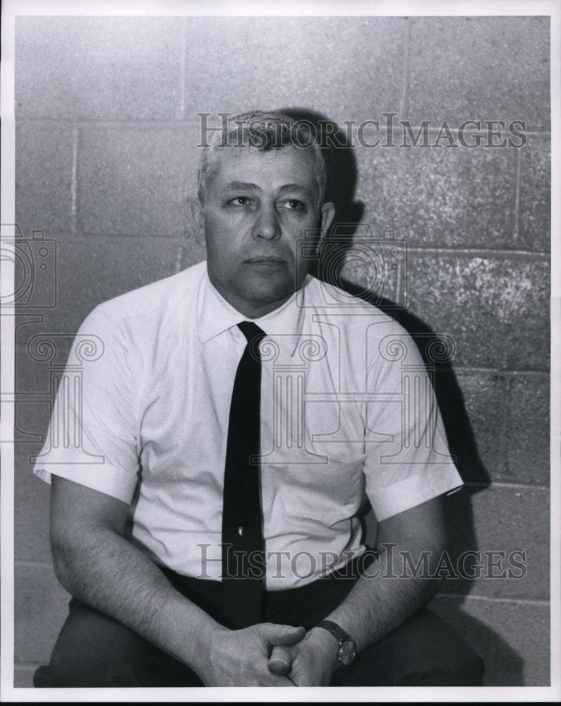 1970 Press Photo Berkshine Hif (Burton) coach, Ken Janssen - cvb34682 - Historic Images