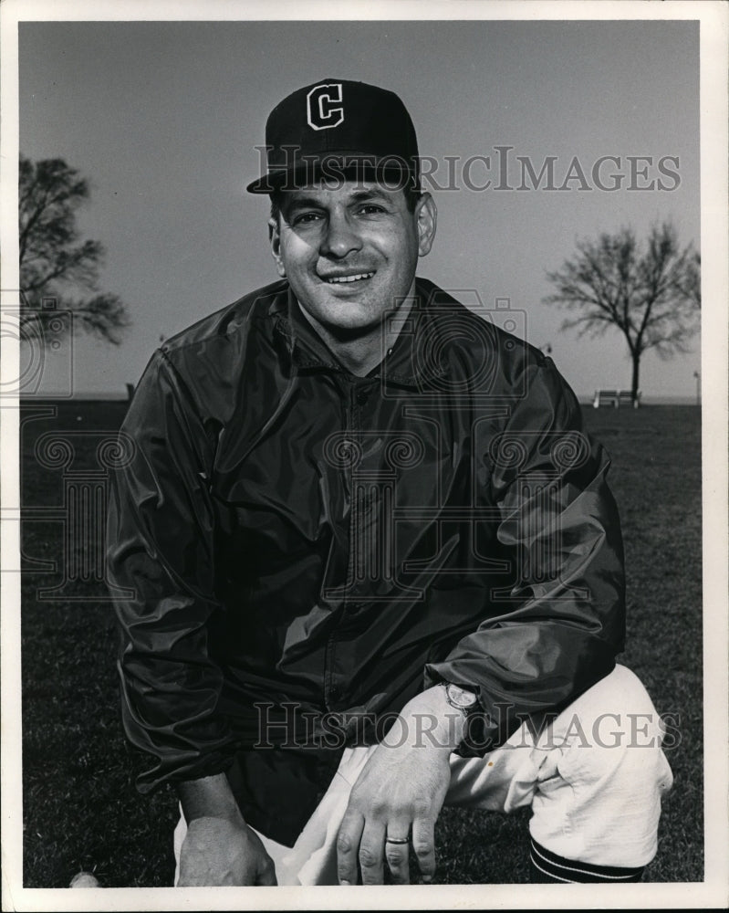 Press Photo Assistant Coach Jun Rodriguez - cvb34991 - Historic Images