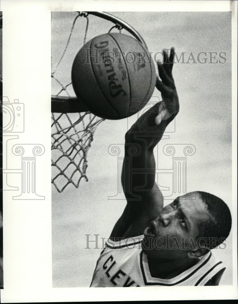 1985 Press Photo Clinton Smith Cleveland State University - cvb35025 - Historic Images