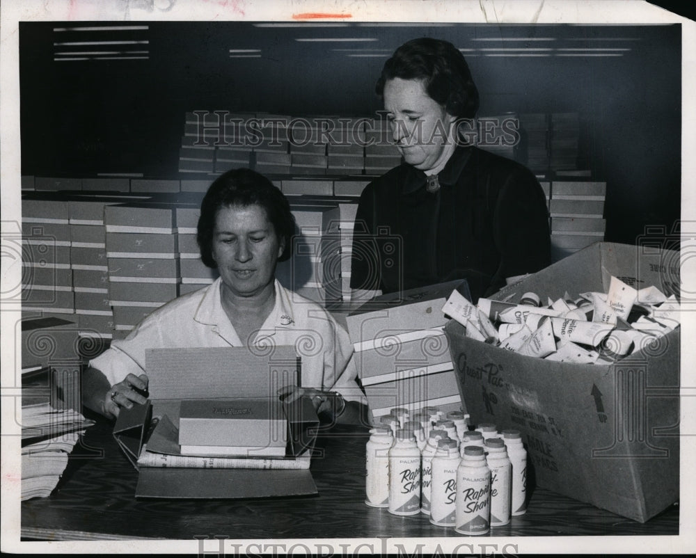 1966 Press Photo Mrs. Charles Shields, Mrs. Major Paul Thompson-Salvation Army - Historic Images