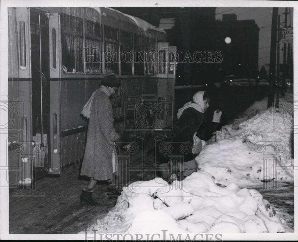 1957 Press Photo Cold Weather - cvb35080 - Historic Images