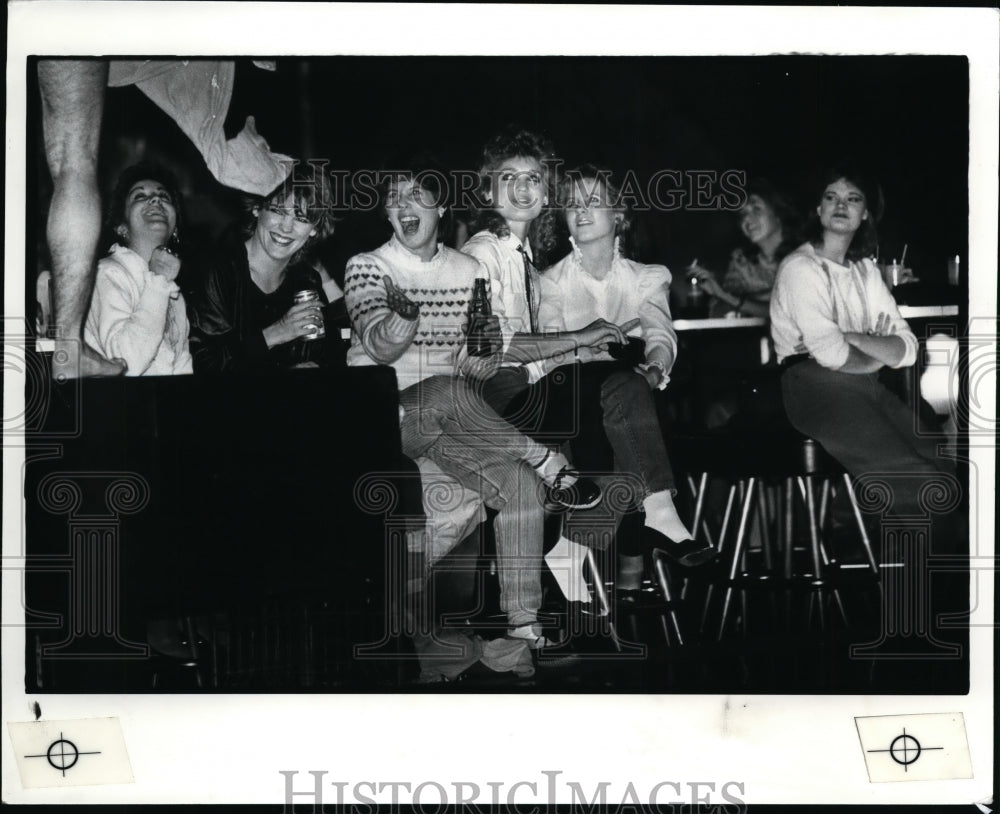 1984, Go Go Dancing - cvb35138 - Historic Images