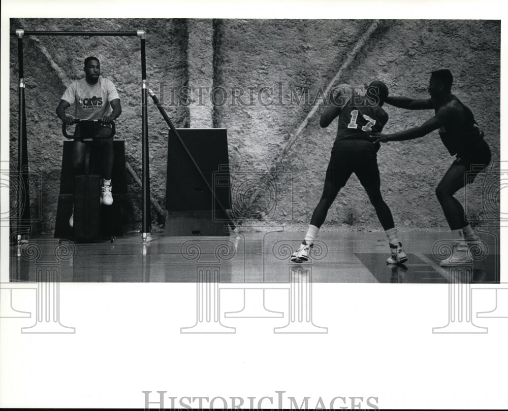Checky Brown Press Photo Chucky Brown-Cavs basketball practice - cvb35376 - Historic ...