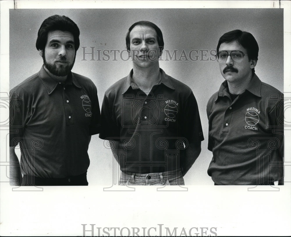 1983 Press PhotoAsst. Coach George Bauman, head coach Alan Darner &amp; asst. Palini - Historic Images