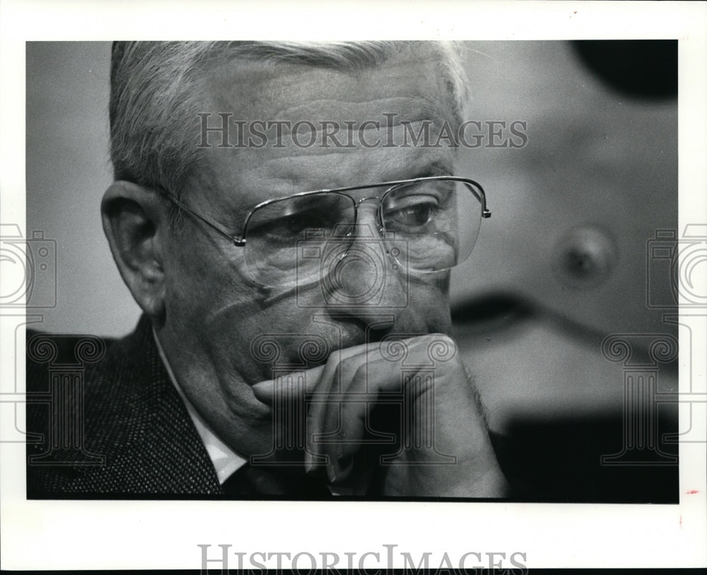 1919 Press Photo Browns owner listen as his new head coach answers questions - Historic Images