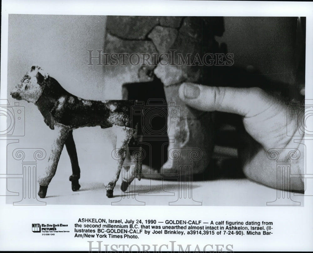 1991 Press Photo A calf figurine dating from the second millennium B.C. - Historic Images