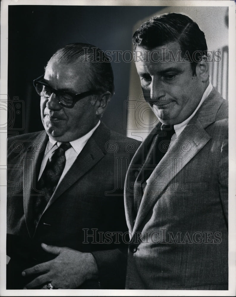 1971 Press Photo Nick Skorich and Art Modell - cvb35729 - Historic Images