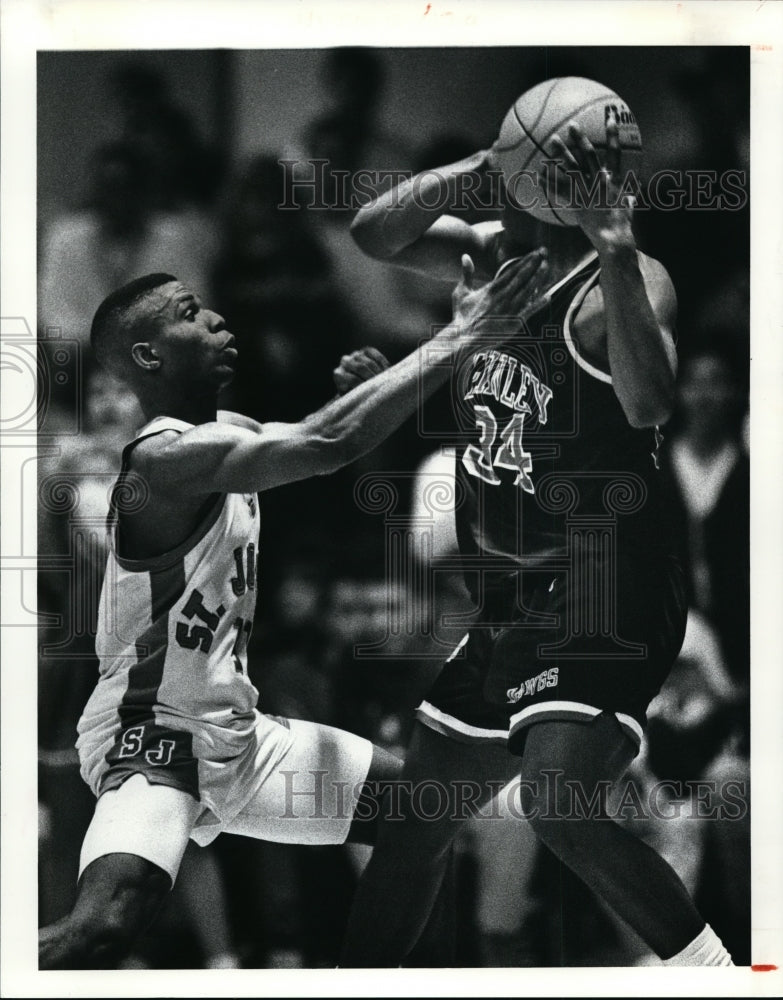 1991 Press Photo Tony Miller play defense against Erich Snow - cvb35880 - Historic Images