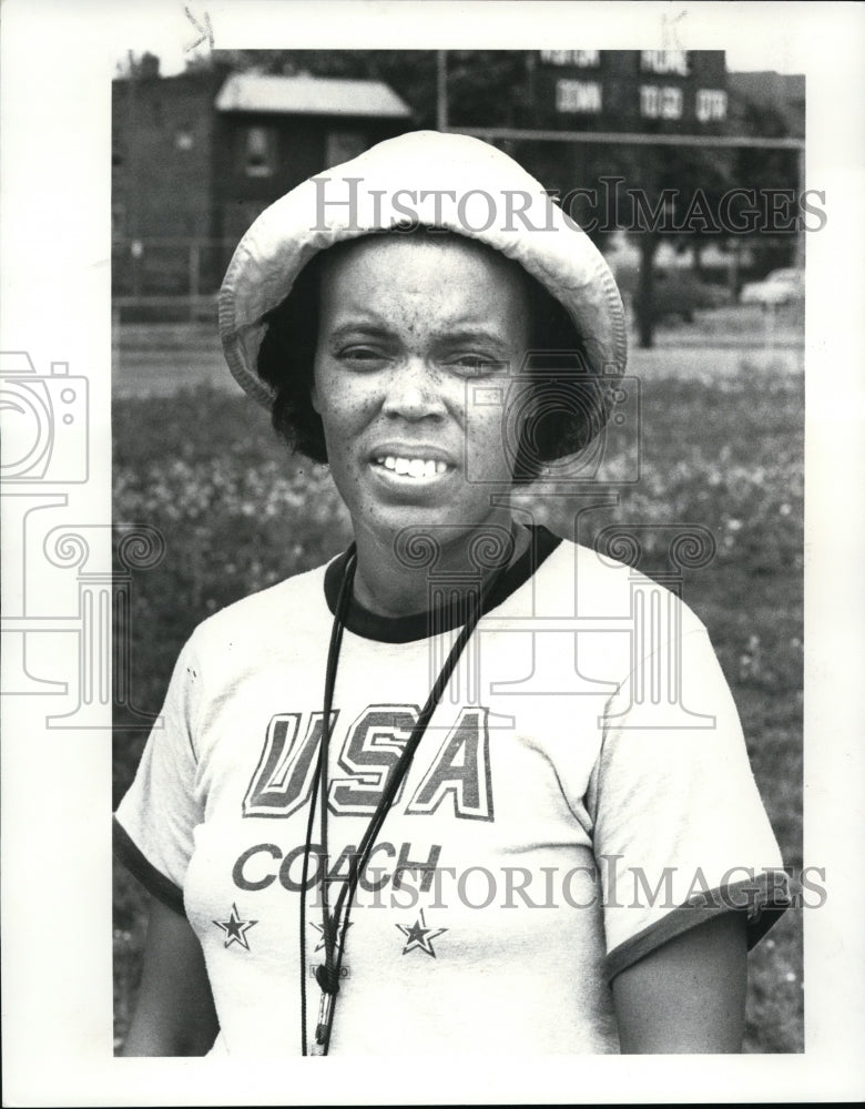 1982 Press Photo Monica Gary Coach John Adams Girls Track - cvb35958 - Historic Images