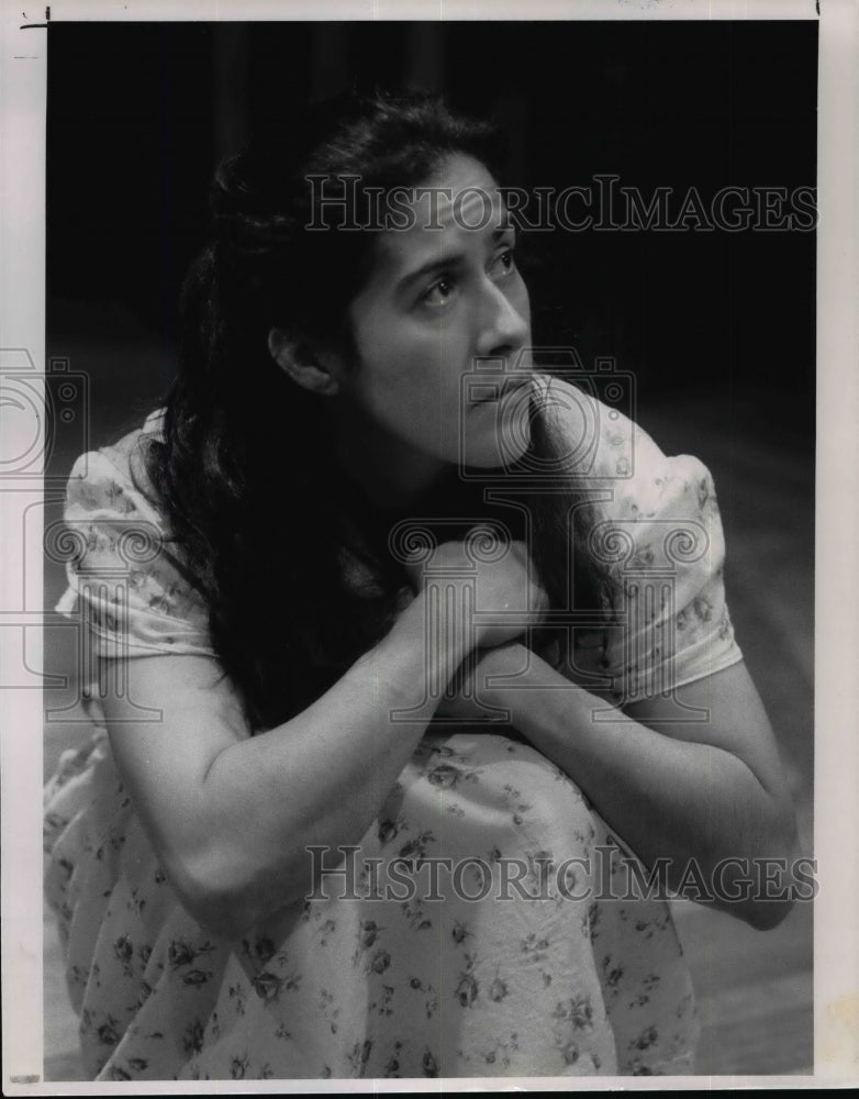 1990 Press Photo La ExtraÃ±a in Mary Gallagher&#39;s Â¿De Donde? - cvb36187 - Historic Images