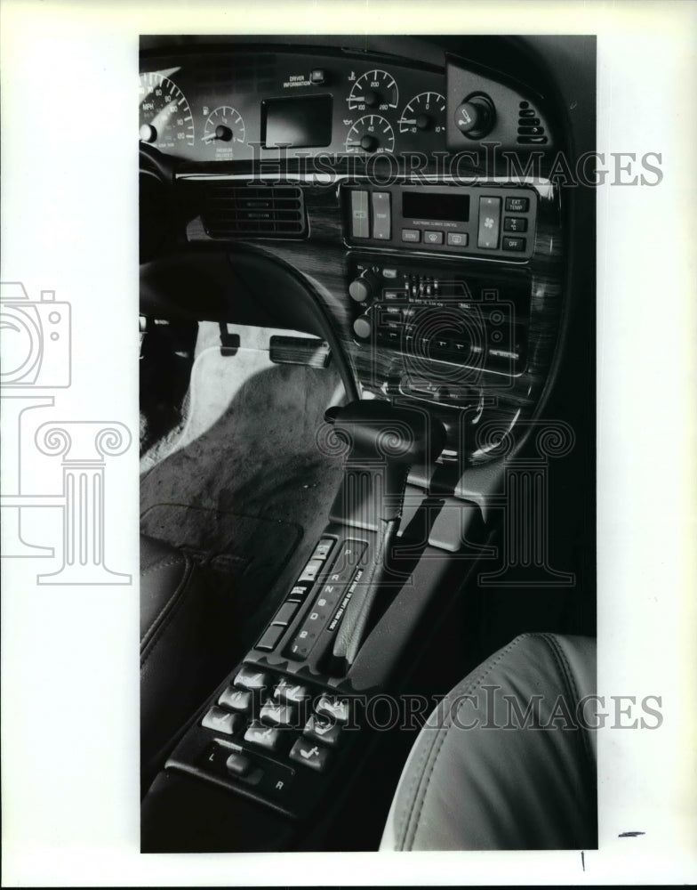 1992 Press Photo 1992 Pontiac Bonneville SSEI Super Charger - cvb36278 - Historic Images