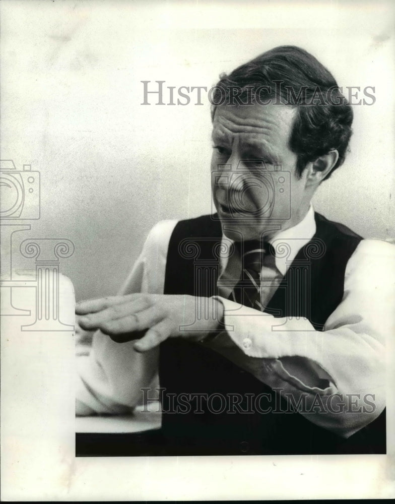 1983 Press Photo Dr. Thomas H. Moss, CWRU - cvb36303 - Historic Images