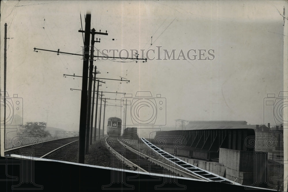 1948 Press Photo Views of Shaker Heights Rapid Transit at E. 37 St. - cvb36388 - Historic Images