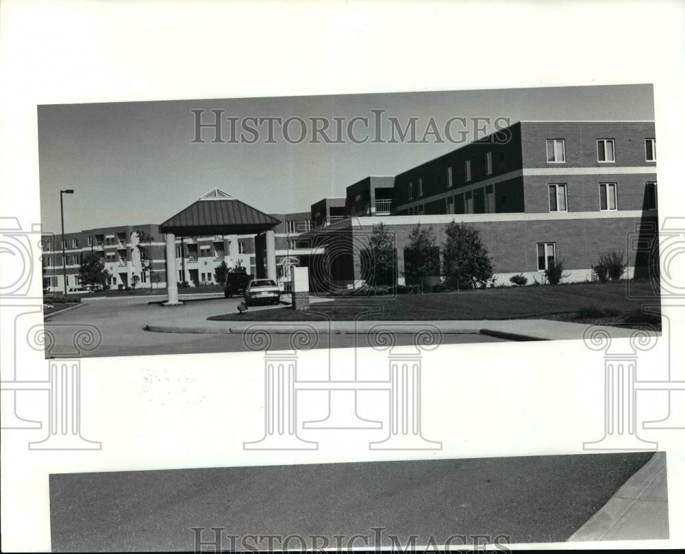 1991 Press Photo Housing, Renaissance in Olmsted Falls - cvb36391 - Historic Images